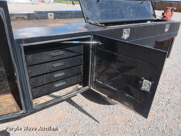 image for item HT9626 2011 Dodge Ram 5500HD  flatbed truck