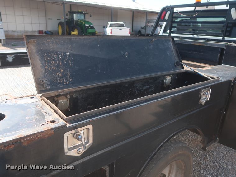 image for item HT9626 2011 Dodge Ram 5500HD  flatbed truck