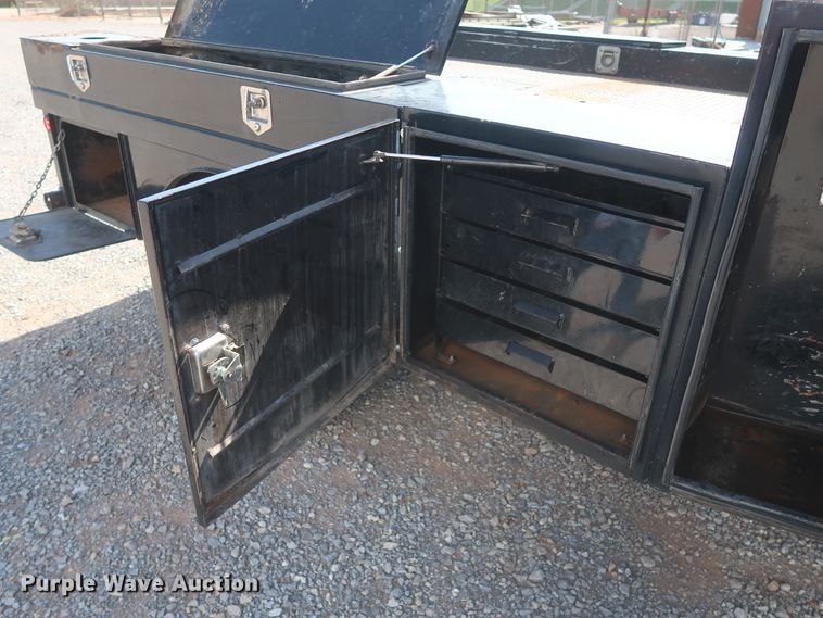 image for item HT9626 2011 Dodge Ram 5500HD  flatbed truck