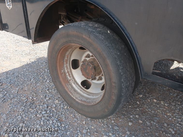 image for item HT9626 2011 Dodge Ram 5500HD  flatbed truck