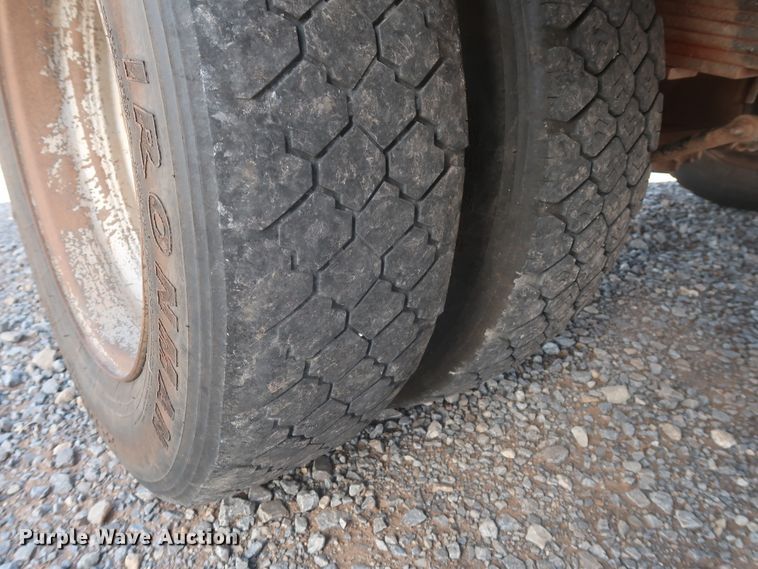 image for item HT9626 2011 Dodge Ram 5500HD  flatbed truck