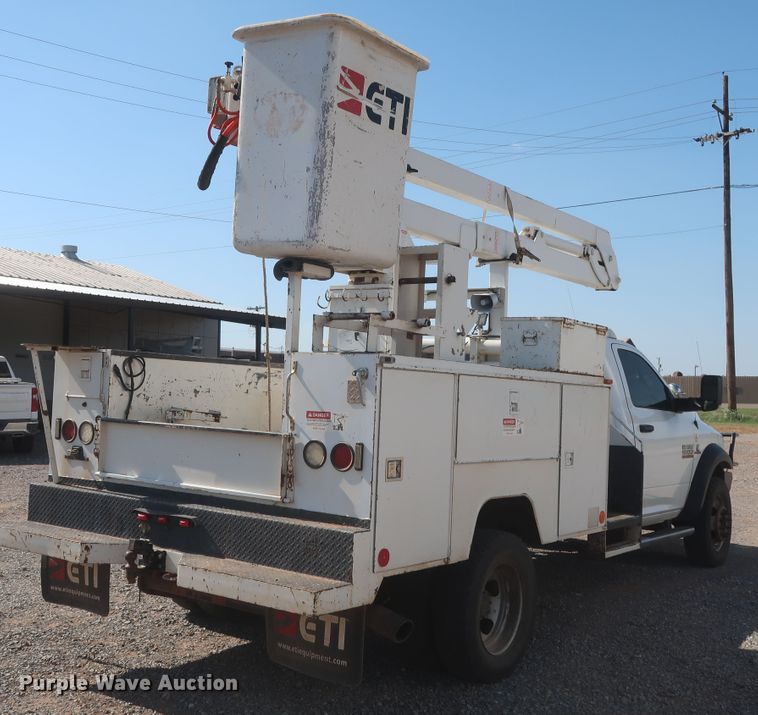 image for item HT9627 2015 Dodge Ram 5500HD  bucket truck