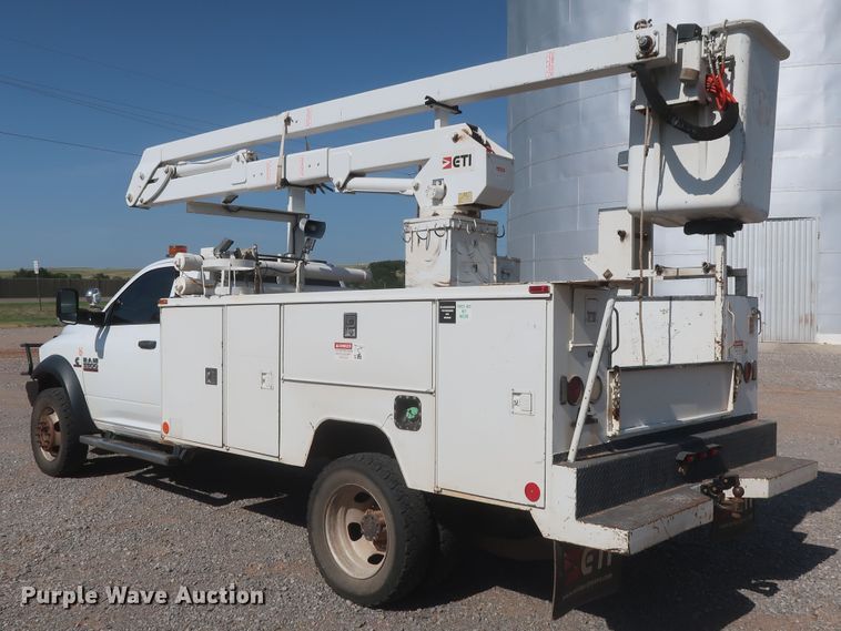 image for item HT9627 2015 Dodge Ram 5500HD  bucket truck