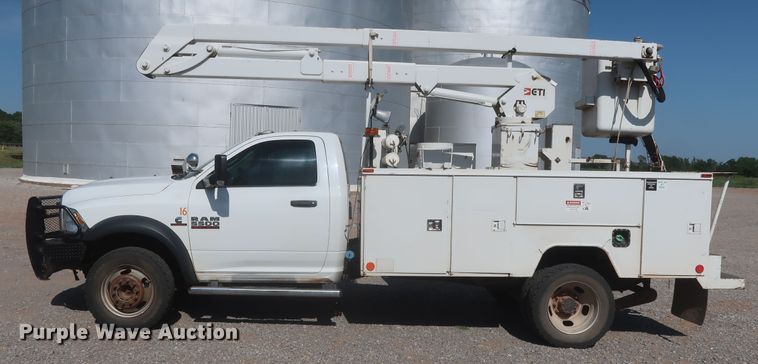 image for item HT9627 2015 Dodge Ram 5500HD  bucket truck