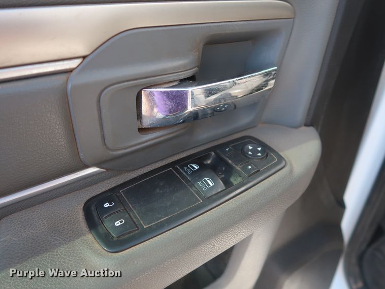 image for item HT9627 2015 Dodge Ram 5500HD  bucket truck