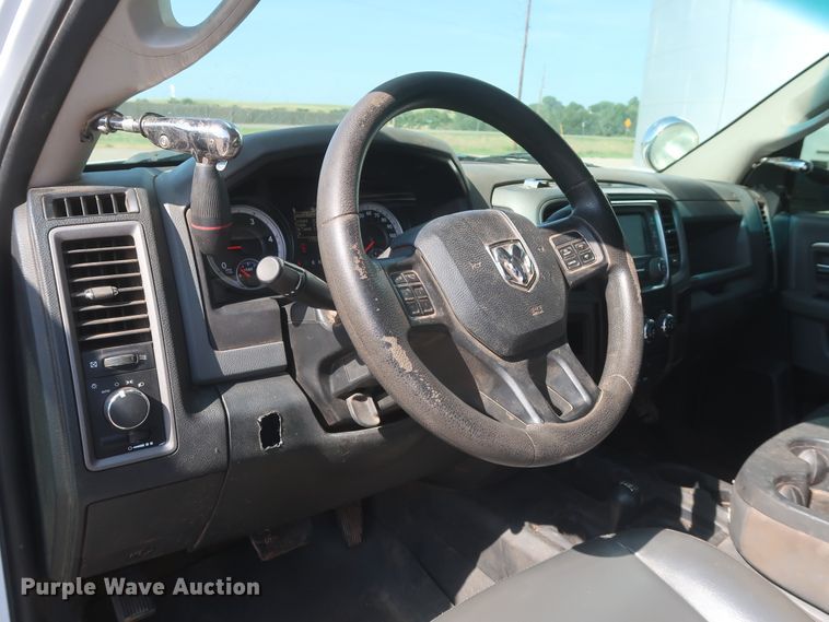 image for item HT9627 2015 Dodge Ram 5500HD  bucket truck