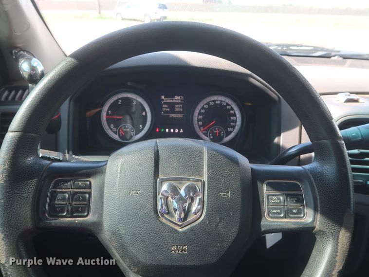 image for item HT9627 2015 Dodge Ram 5500HD  bucket truck