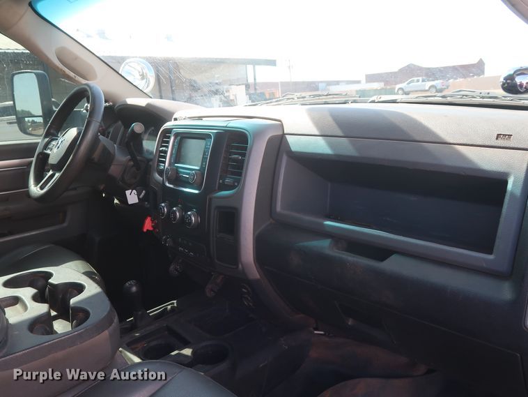 image for item HT9627 2015 Dodge Ram 5500HD  bucket truck