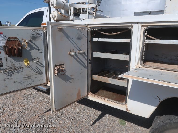 image for item HT9627 2015 Dodge Ram 5500HD  bucket truck