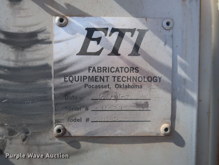 image for item HT9627 2015 Dodge Ram 5500HD  bucket truck