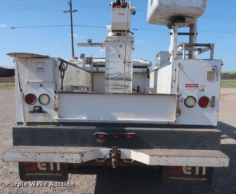 image for item HT9627 2015 Dodge Ram 5500HD  bucket truck