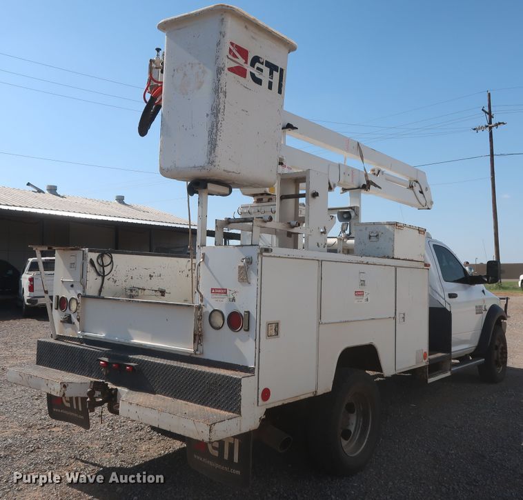image for item HT9627 2015 Dodge Ram 5500HD  bucket truck