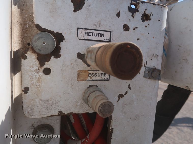 image for item HT9627 2015 Dodge Ram 5500HD  bucket truck