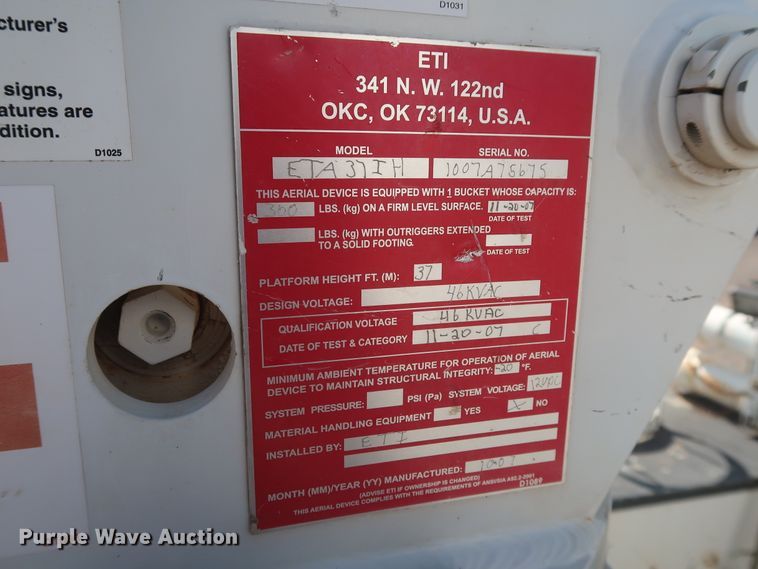 image for item HT9627 2015 Dodge Ram 5500HD  bucket truck