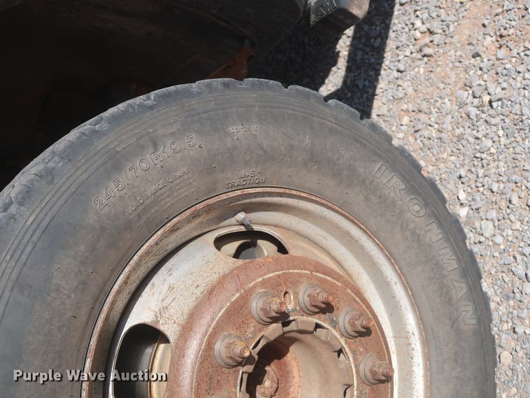 image for item HT9627 2015 Dodge Ram 5500HD  bucket truck