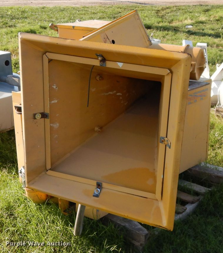 image for item DF5184 Thunderbolt RCM1A tornado siren