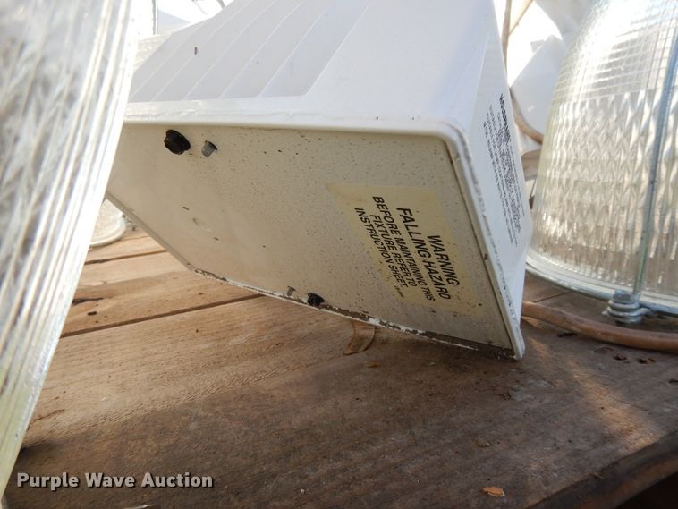 image for item DF5186 (15) light fixtures