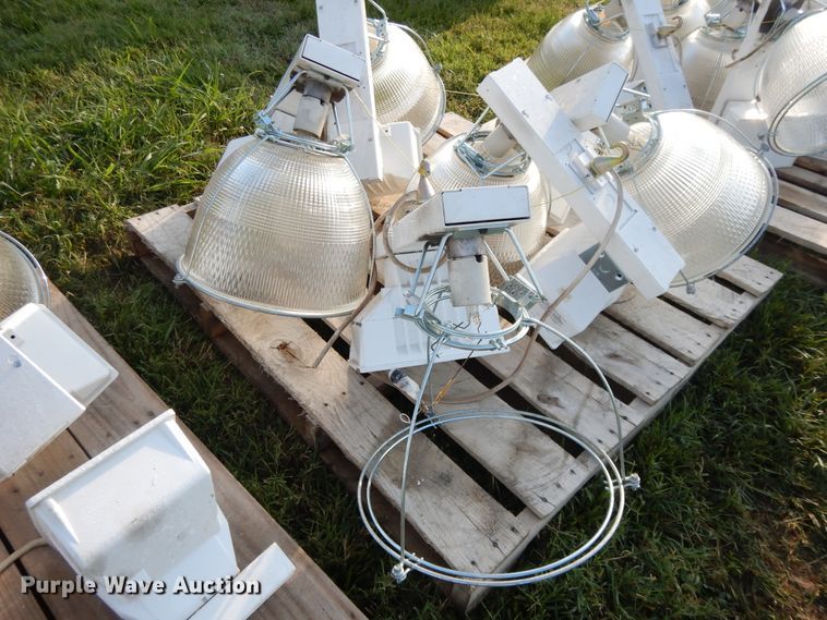 image for item DF5186 (15) light fixtures