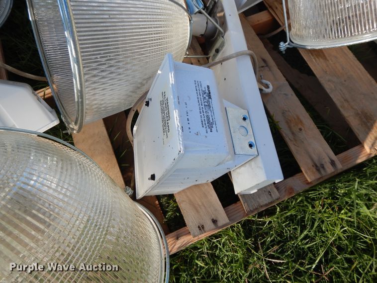 image for item DF5187 (15) light fixtures