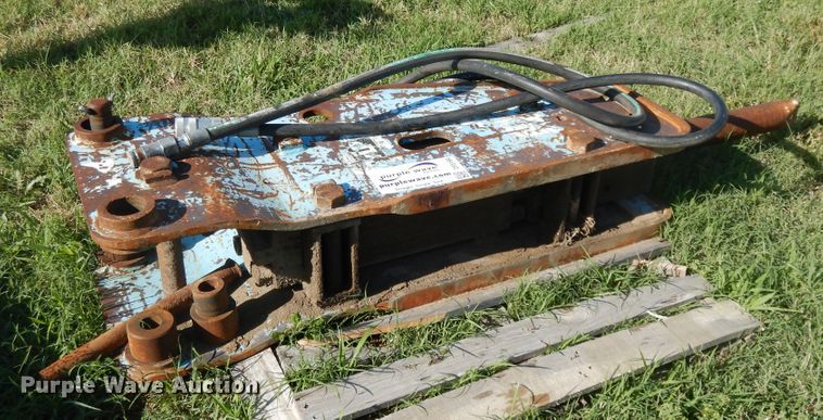 image for item DF5194 Teisaku T-305 backhoe breaker