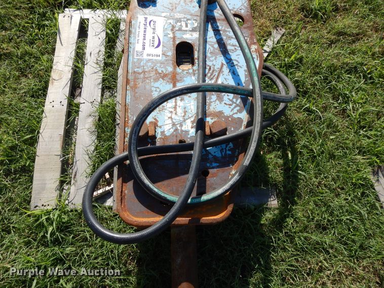 image for item DF5194 Teisaku T-305 backhoe breaker