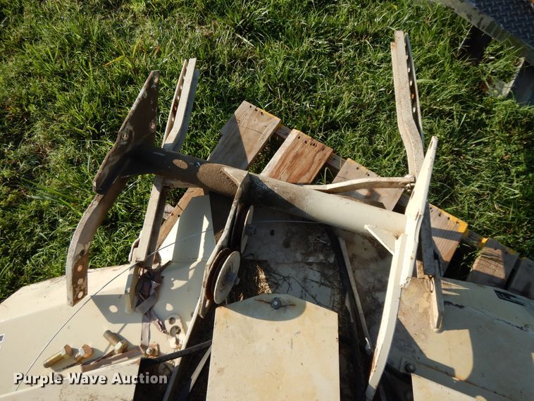 image for item DF5196 Woods L59 mower deck