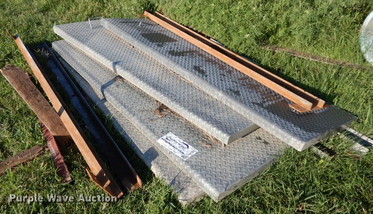 image for item DF5197 (4) diamond plate panels