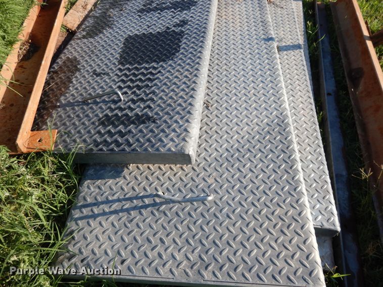 image for item DF5197 (4) diamond plate panels