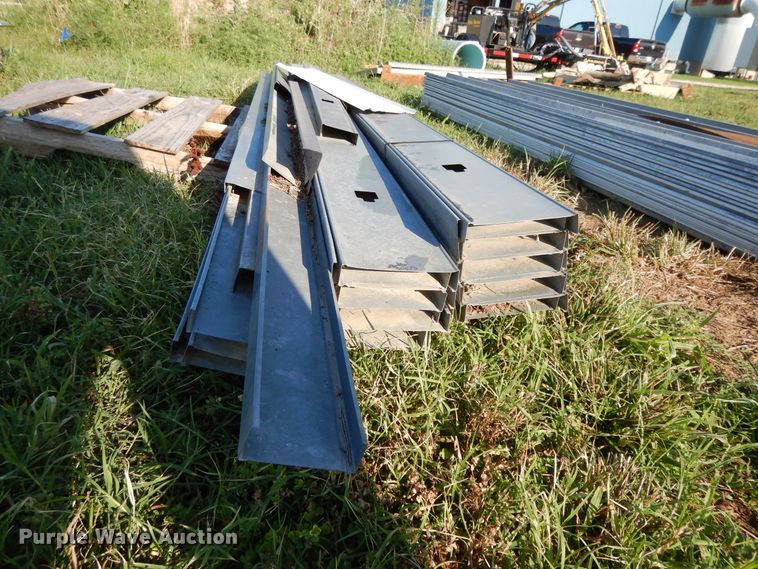 image for item DF5198 Corrugated steel roofing/siding
