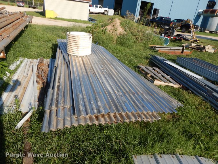 image for item DF5198 Corrugated steel roofing/siding