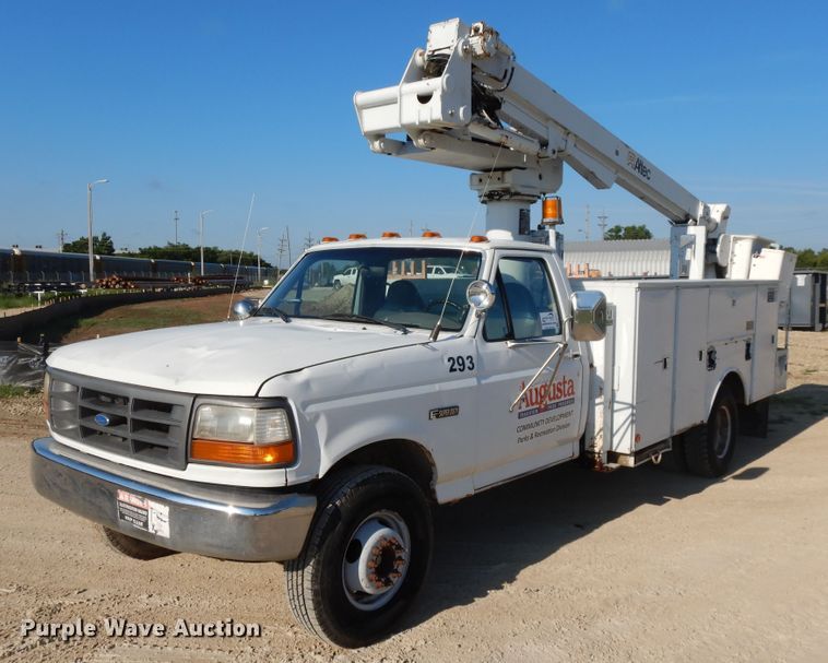 image for item DF5202 1996 Ford F450 Super Duty  bucket truck