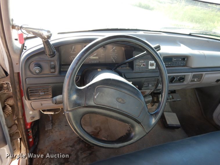 image for item DF5202 1996 Ford F450 Super Duty  bucket truck