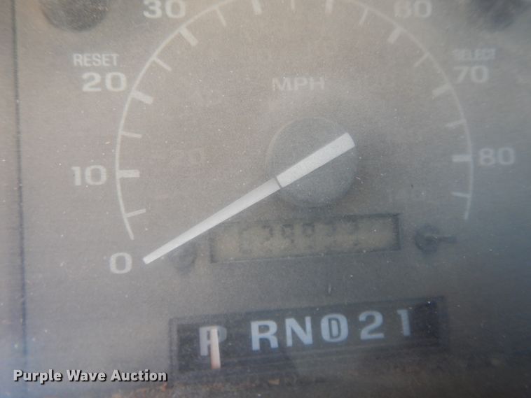 image for item DF5202 1996 Ford F450 Super Duty  bucket truck