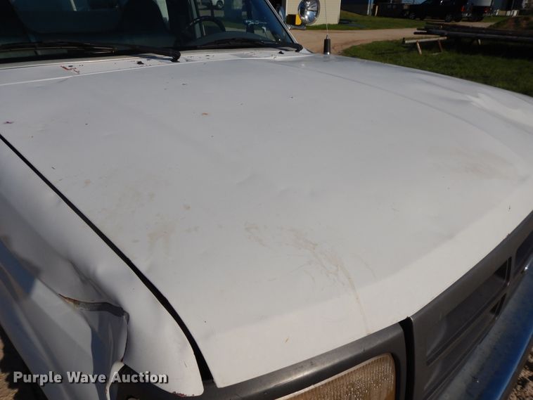 image for item DF5202 1996 Ford F450 Super Duty  bucket truck