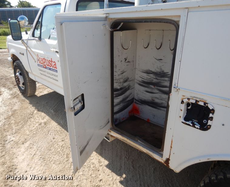 image for item DF5202 1996 Ford F450 Super Duty  bucket truck