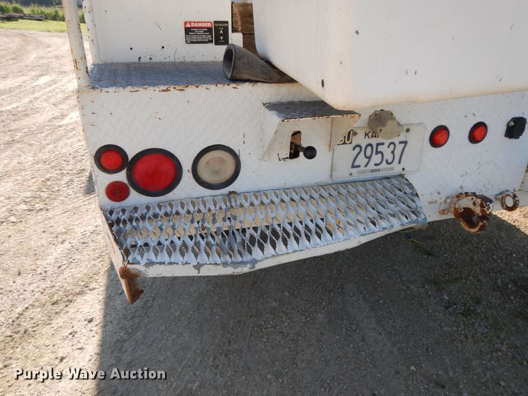 image for item DF5202 1996 Ford F450 Super Duty  bucket truck