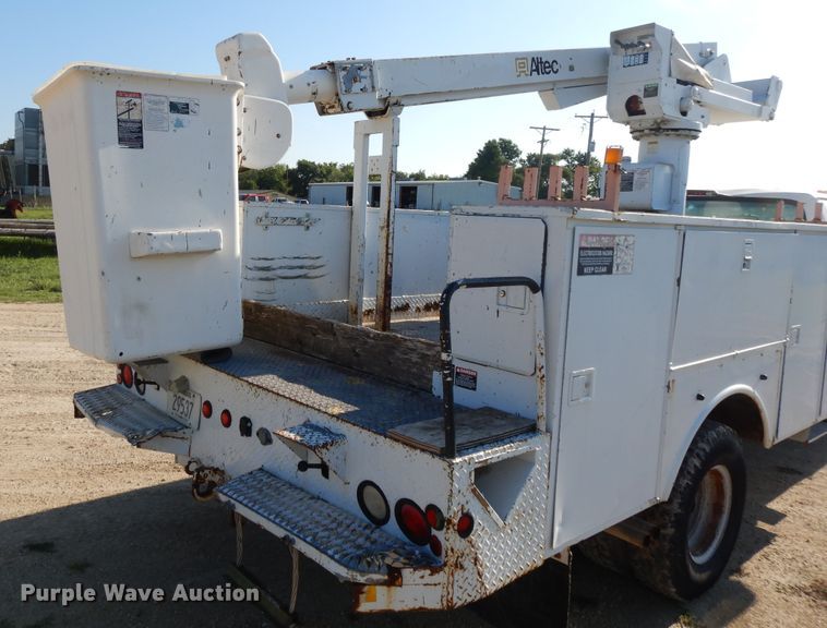 image for item DF5202 1996 Ford F450 Super Duty  bucket truck