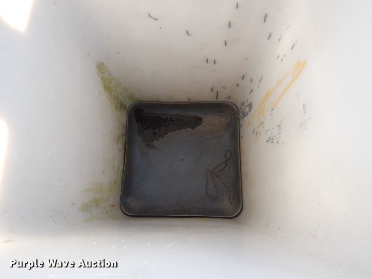 image for item DF5202 1996 Ford F450 Super Duty  bucket truck