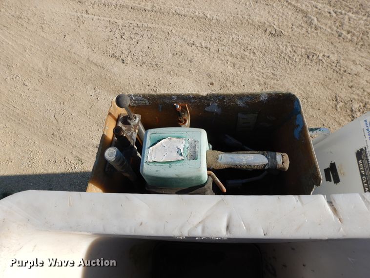 image for item DF5202 1996 Ford F450 Super Duty  bucket truck