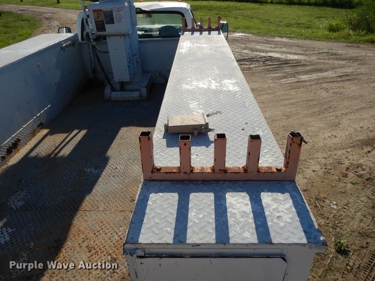 image for item DF5202 1996 Ford F450 Super Duty  bucket truck