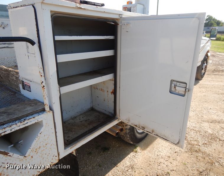 image for item DF5202 1996 Ford F450 Super Duty  bucket truck