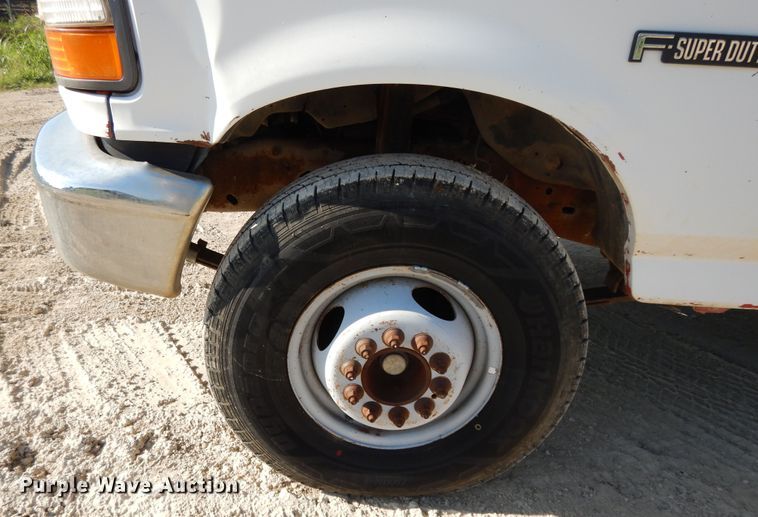 image for item DF5202 1996 Ford F450 Super Duty  bucket truck
