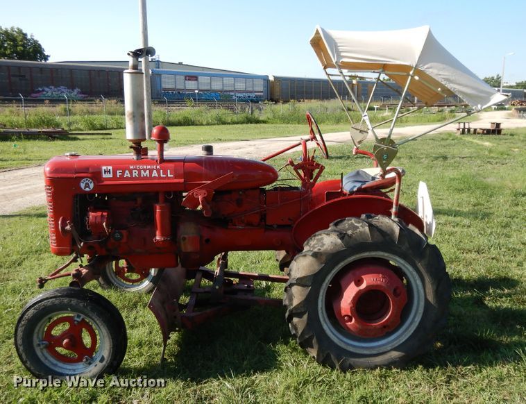 image for item DF5203 1953 Farmall Super A  tractor