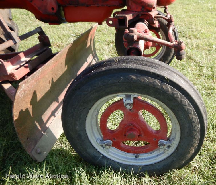 image for item DF5203 1953 Farmall Super A  tractor