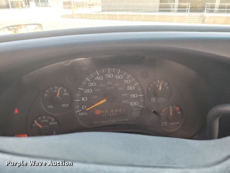 image for item DF5585 2000 Chevrolet Express 3500  Blue Bird school bus