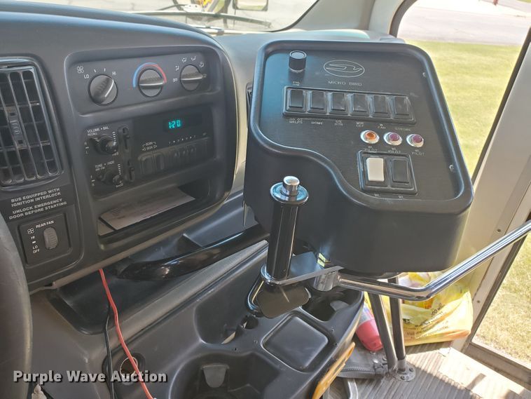 image for item DF5585 2000 Chevrolet Express 3500  Blue Bird school bus