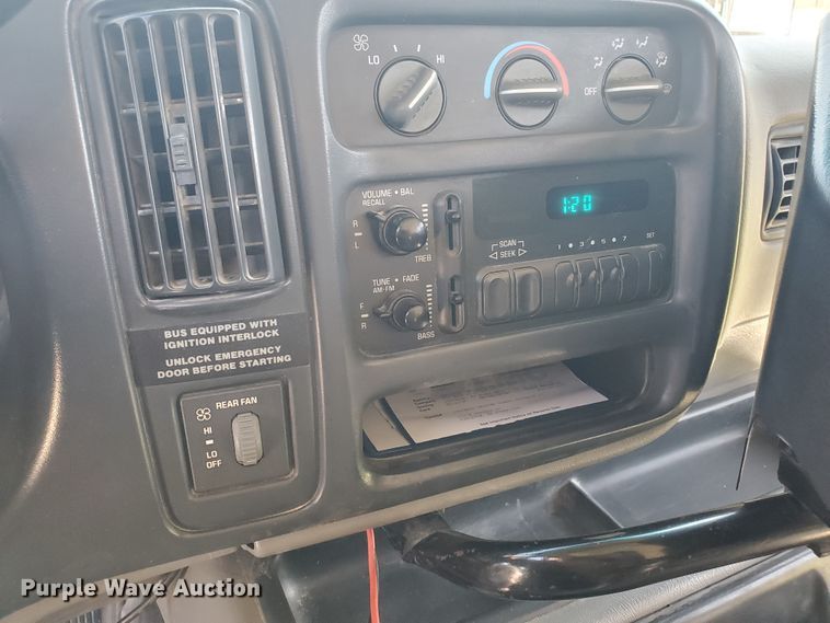 image for item DF5585 2000 Chevrolet Express 3500  Blue Bird school bus