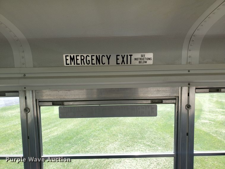 image for item DF5585 2000 Chevrolet Express 3500  Blue Bird school bus