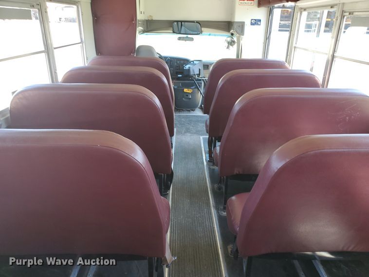 image for item DF5585 2000 Chevrolet Express 3500  Blue Bird school bus