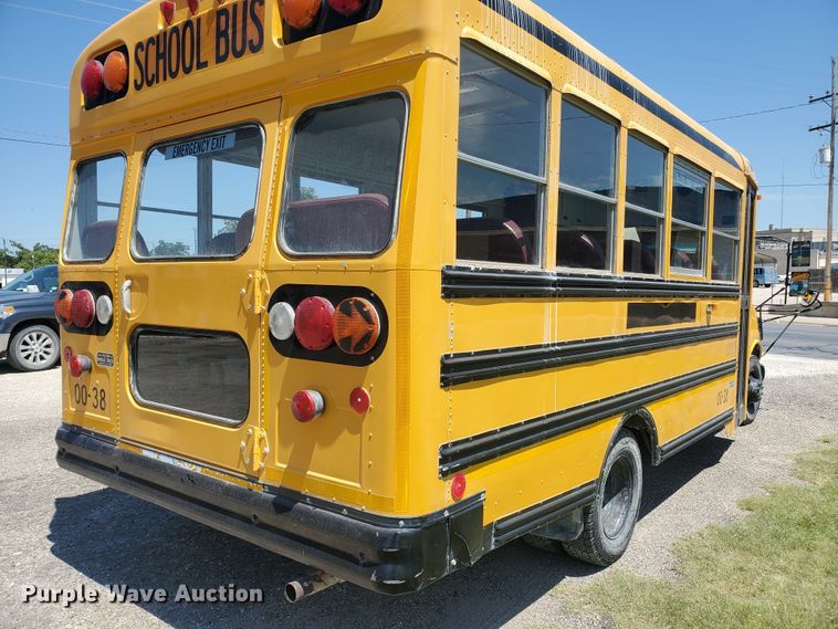 image for item DF5585 2000 Chevrolet Express 3500  Blue Bird school bus
